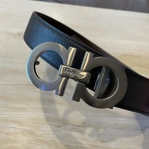 NWOT Men’s SF REVERSIBLE Black/Brown w Silver Belt